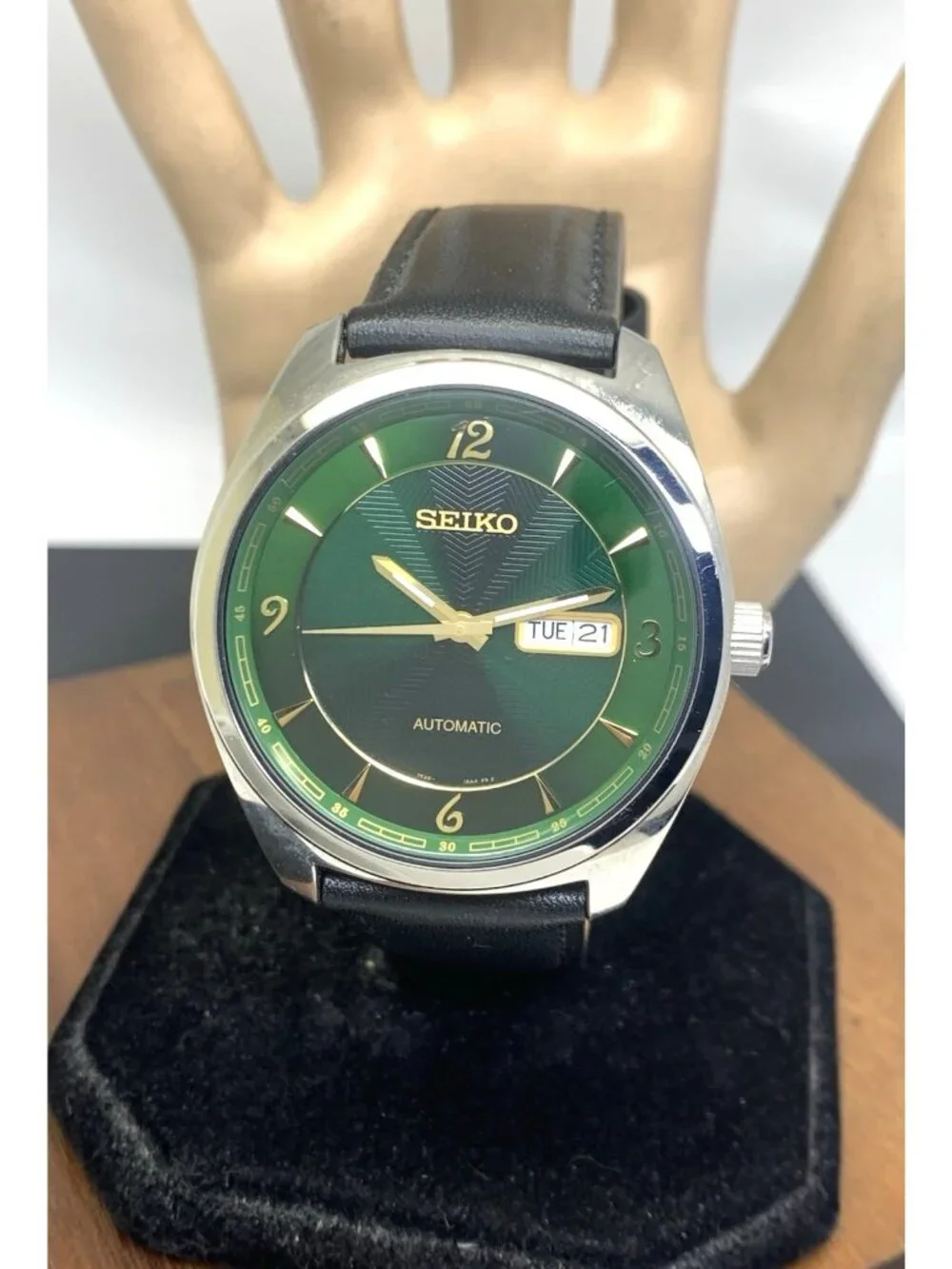 Seiko Men's Watch SNKN69 Automatic Green Dial Day Date Black Leather Strap 43mm